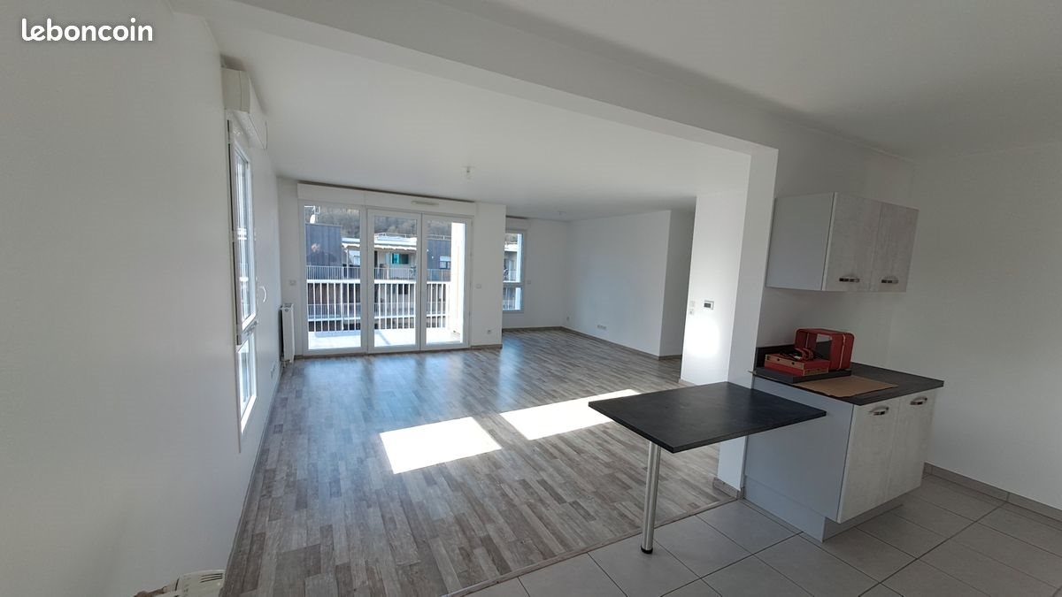 Appartement à louer, 84m², Lillebonne