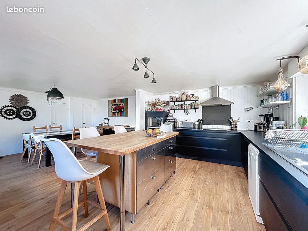 Maison à vendre, 220m², Poigny-la-Forêt