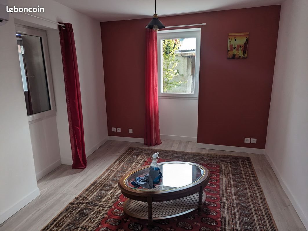 Appartement à louer, 45m², Novel