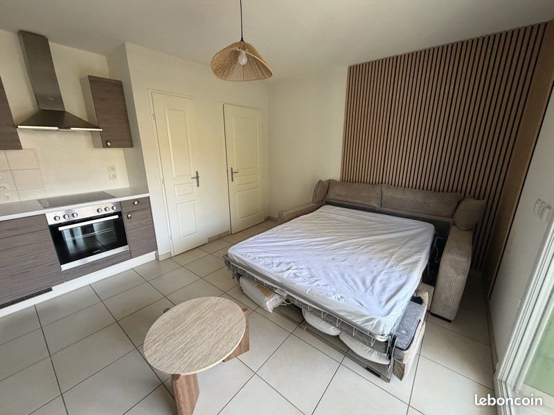 Appartement à louer, 27m², Gex