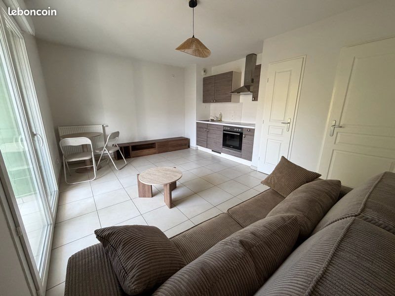 Appartement à louer, 27m², Gex