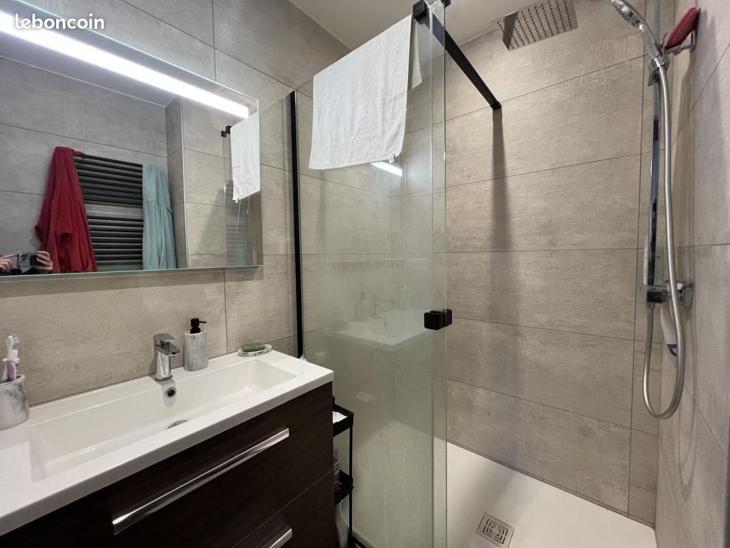 Appartement à louer, 54m², Aubenas