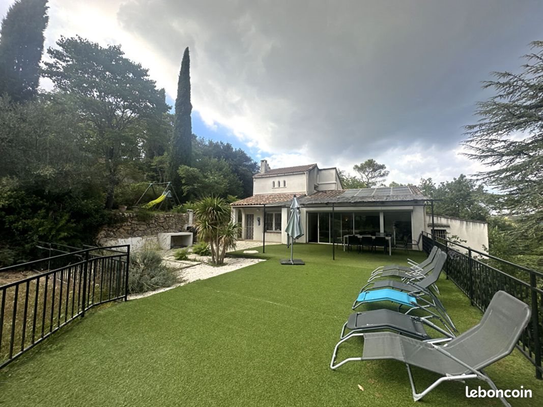 Maison à louer, 150m², Brignoles