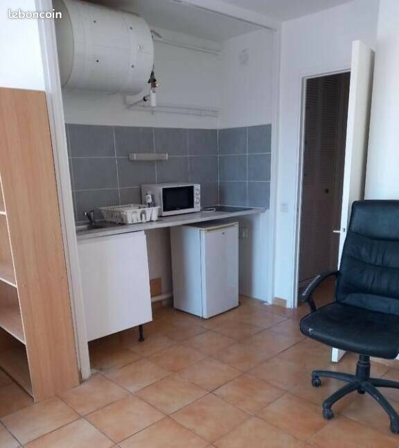 Appartement à louer, 28m², Marseille 5ème