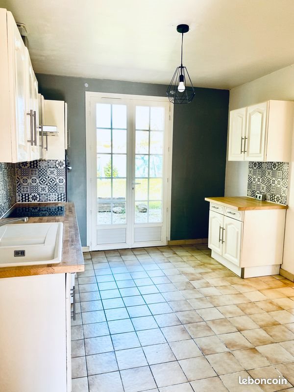 Maison à louer, 104m², Linars