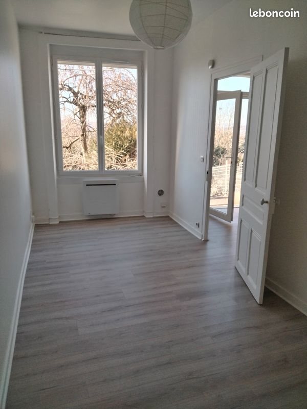 Appartement à louer, 27m², Saint-Genest-Lerpt