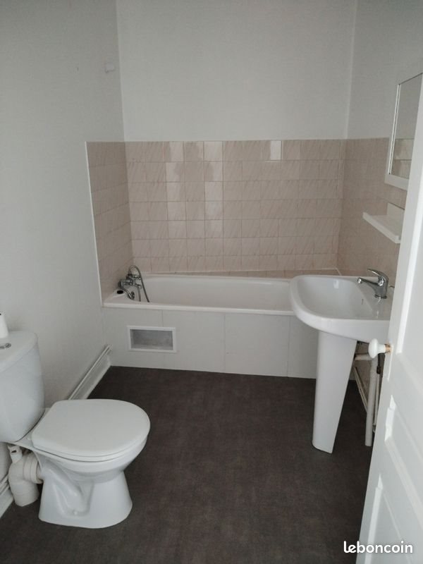 Appartement à louer, 27m², Saint-Genest-Lerpt