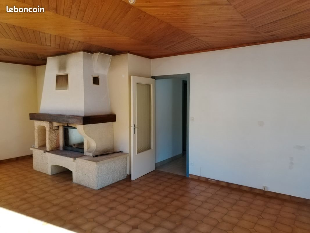 Maison à louer, 97m², Saint-Martin-de-Valamas