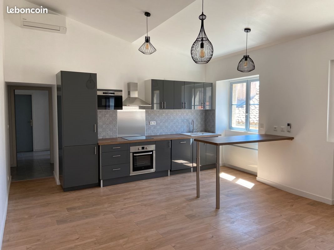 Appartement à louer, 83m², Nîmes