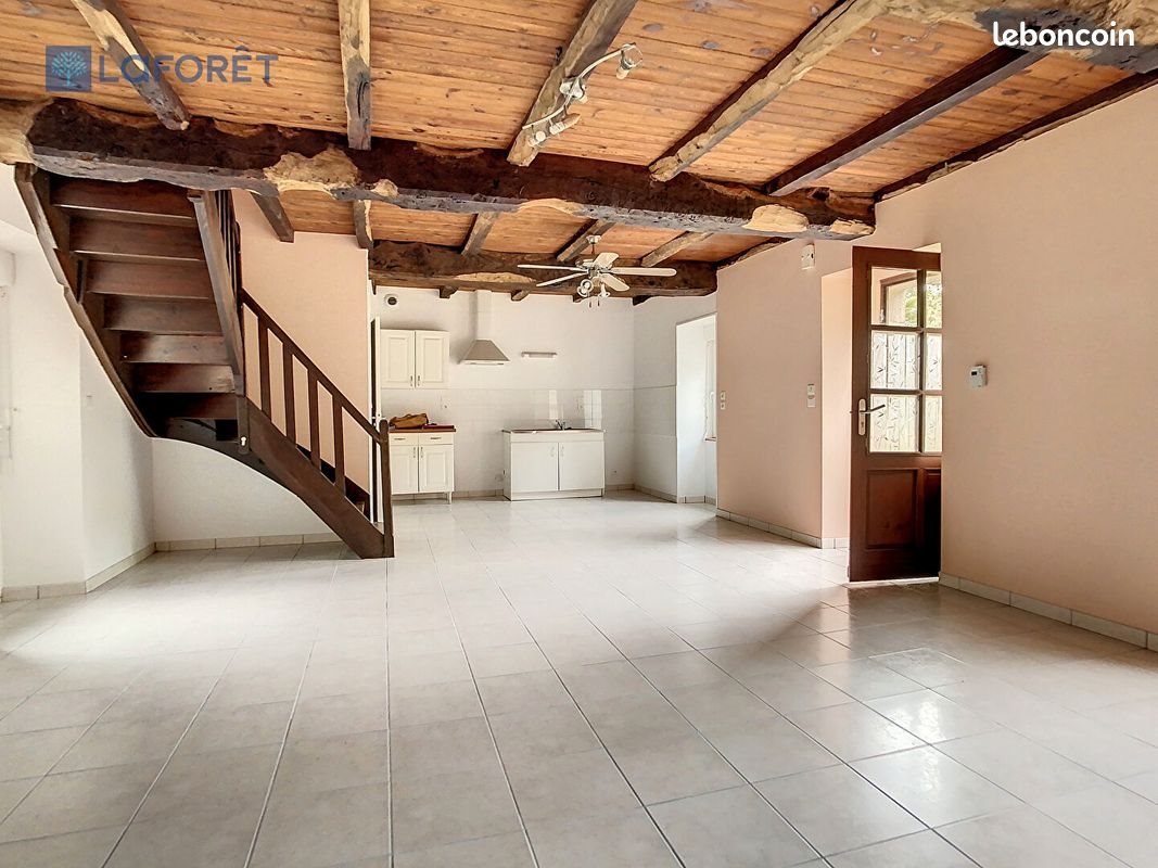 Maison à louer, 87m², Meslan