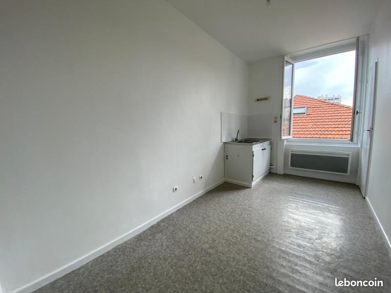 Appartement à louer, 32m², Saint-Etienne