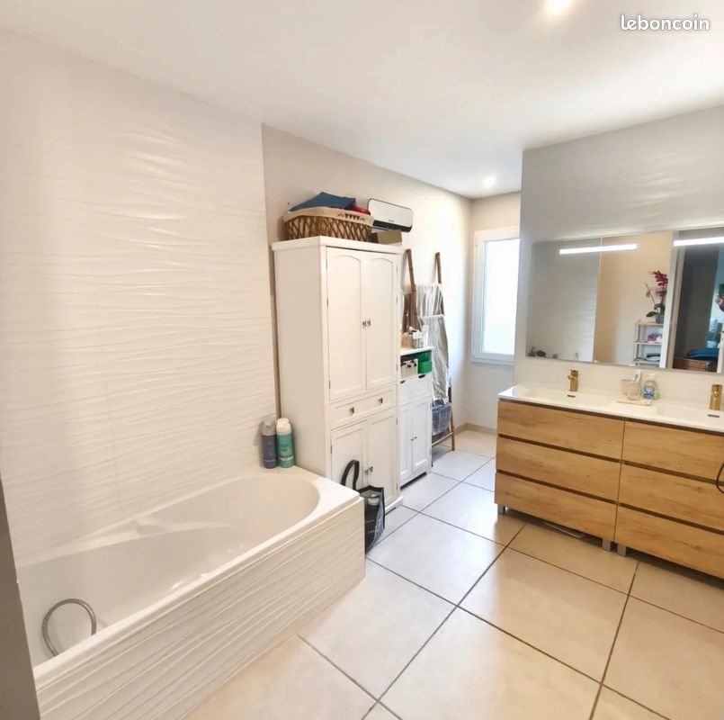 Maison à louer, 126m², Savasse