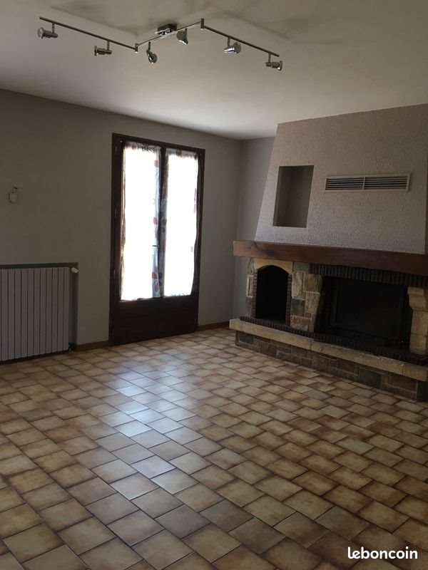 Maison à louer, 105m², Rayssac