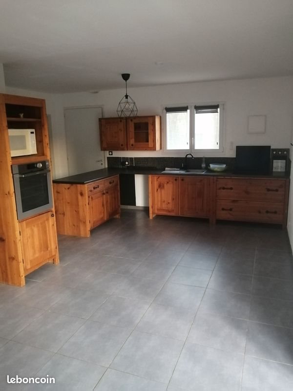 Maison à louer, 90m², Garons