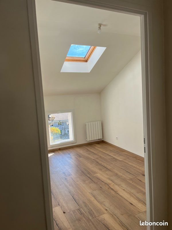 Appartement à louer, 77m², Saint-André-les-Alpes