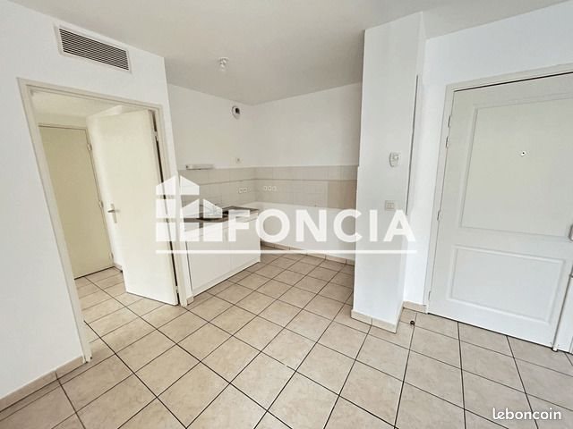 Appartement à louer, 64m², Marseille 8ème