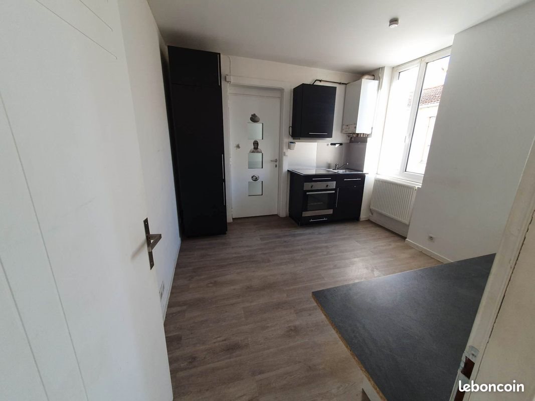 Appartement à louer, 34m², Le Chambon-Feugerolles