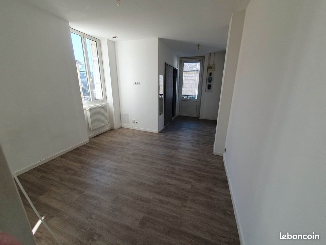 Appartement à louer, 34m², Le Chambon-Feugerolles