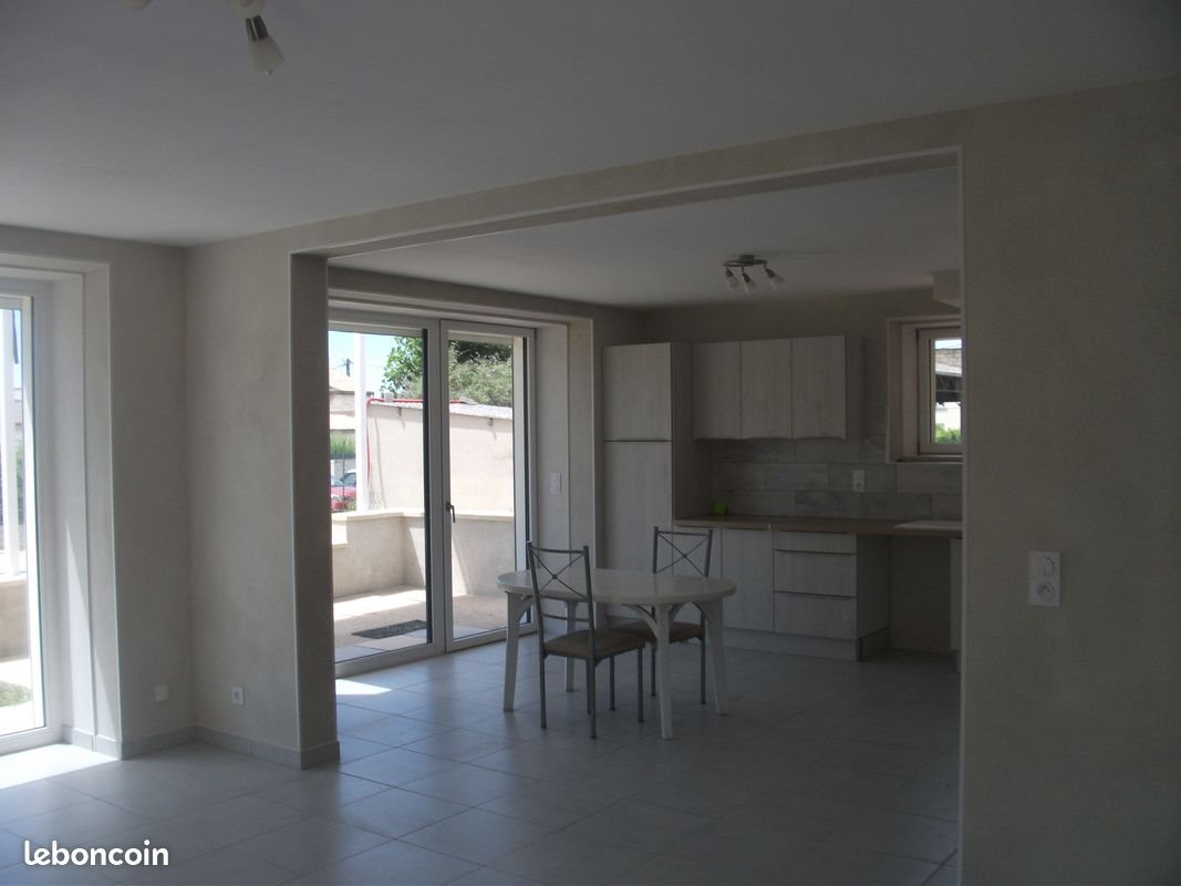 Maison à louer, 138m², Gond-Pontouvre