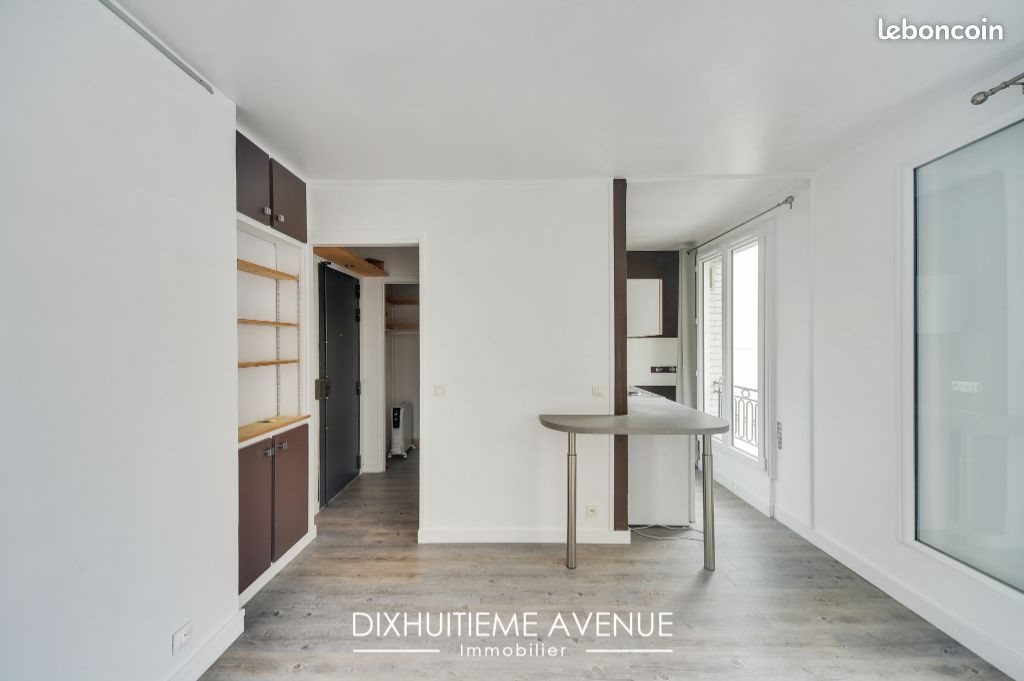 Appartement à louer, 18m², Paris 18ème