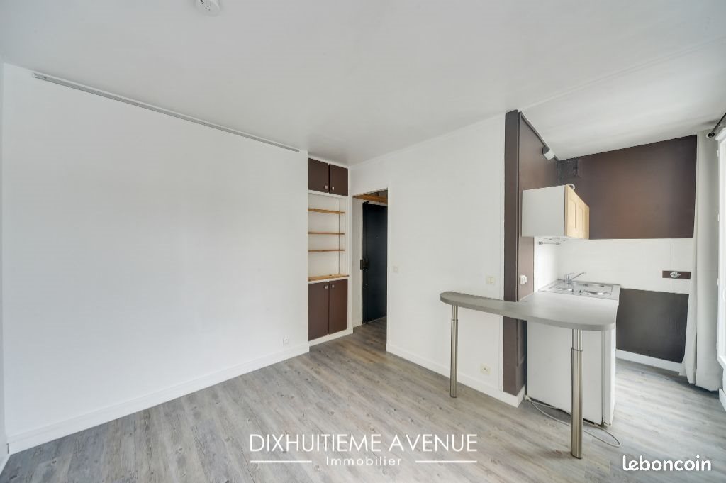 Appartement à louer, 18m², Paris 18ème