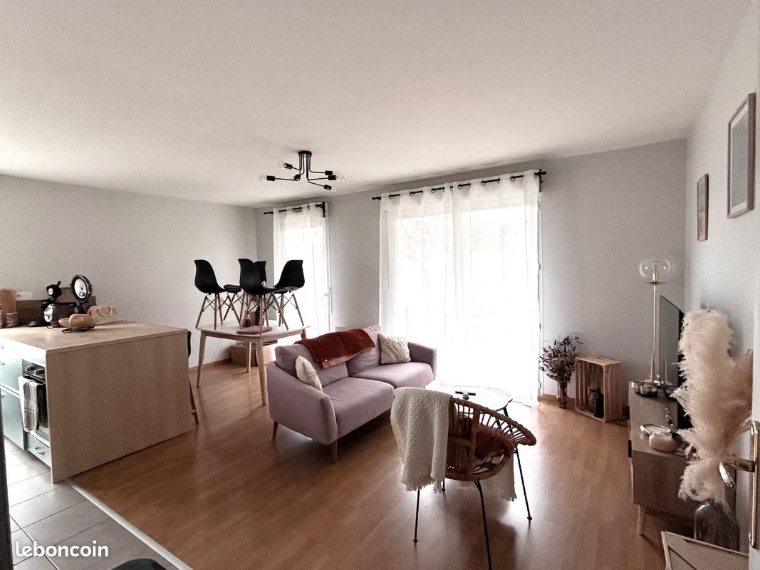 Appartement à louer, 62m², Etrelles