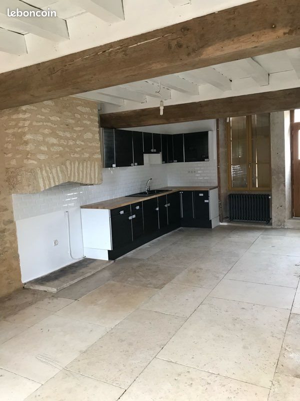 Maison à louer, 150m², Massangis