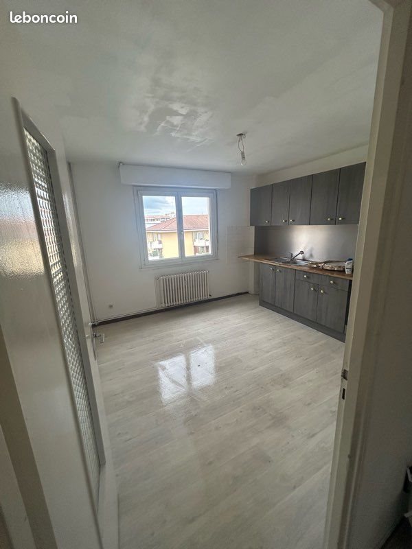 Appartement à louer, 70m², Annemasse
