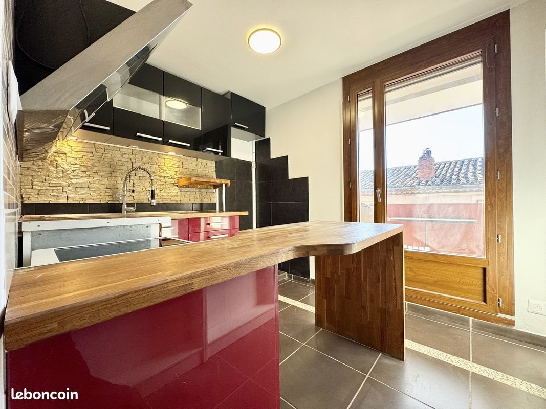 Appartement à louer, 47m², Nîmes