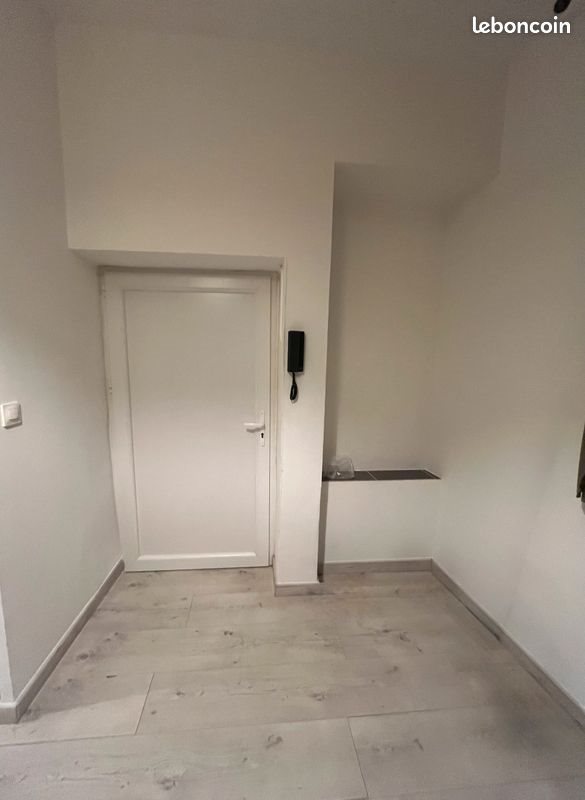Appartement à louer, 22m², Nîmes