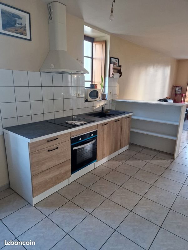 Appartement à louer, 67m², Guéhenno