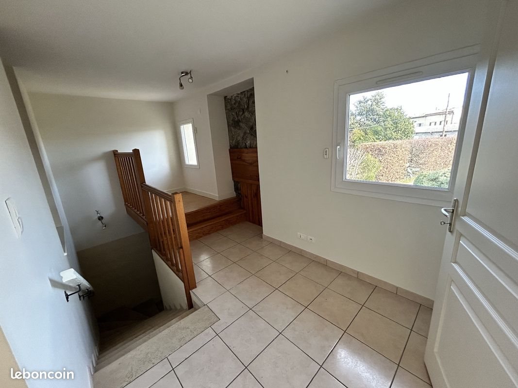 Maison à louer, 110m², Sablons