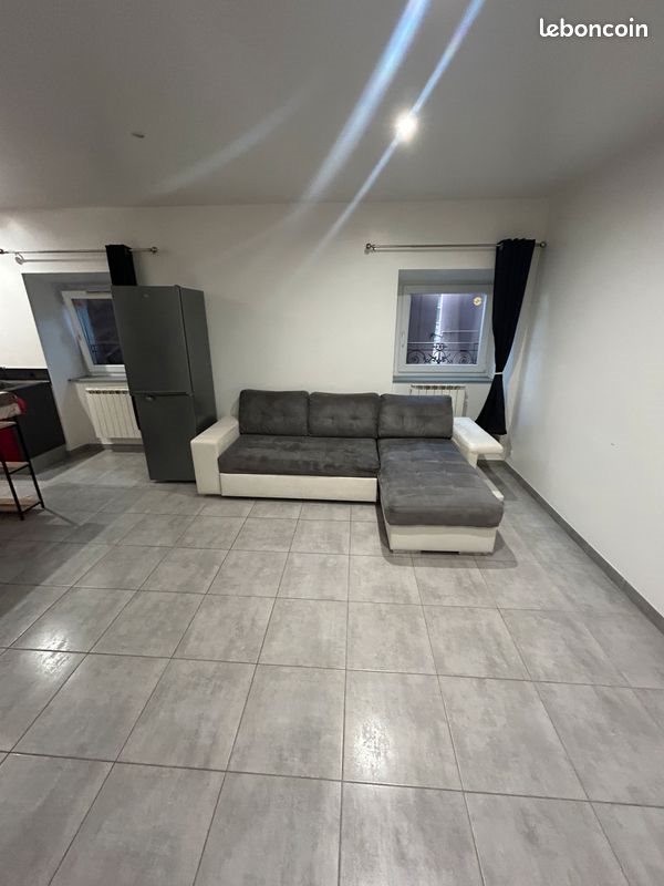 Appartement à louer, 45m², Joyeuse