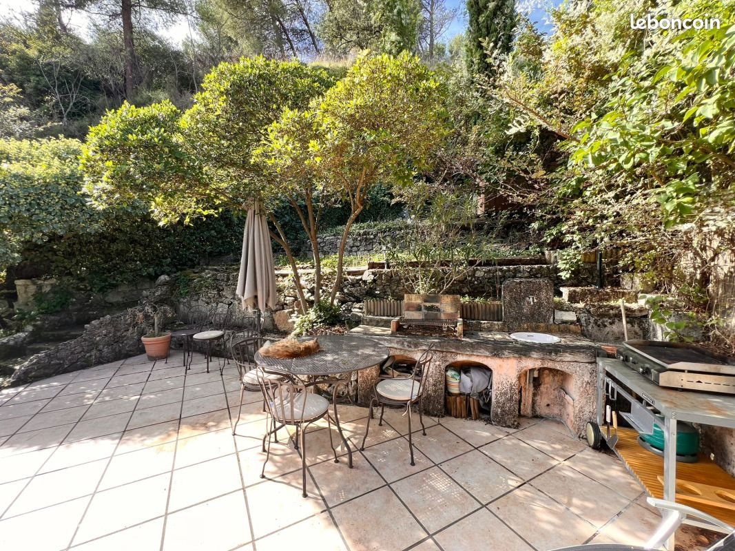 Appartement à louer, 45m², Simiane-Collongue