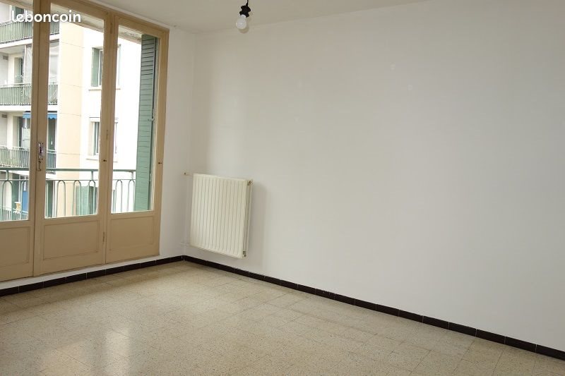 Appartement à louer, 40m², Nîmes