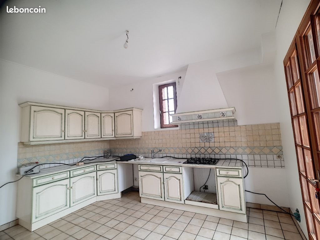 Maison à louer, 268m², Guichainville