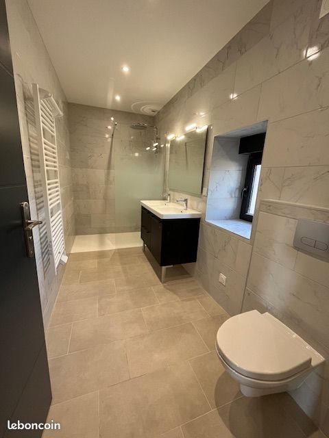 Maison à louer, 81m², Fontenay-le-Pesnel
