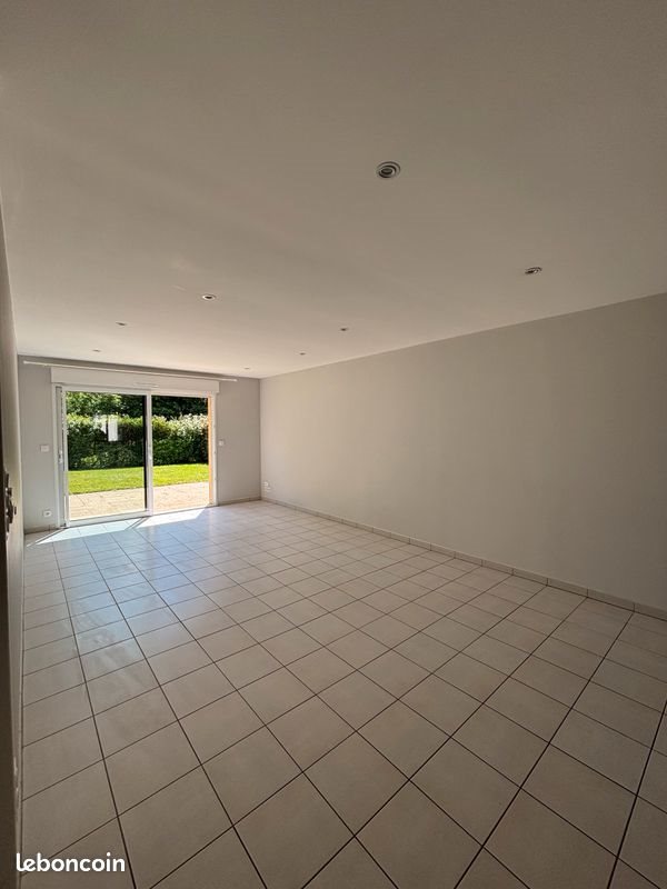 Maison à louer, 72m², Laval