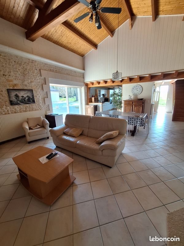 Maison à louer, 120m², Saint-Maigrin