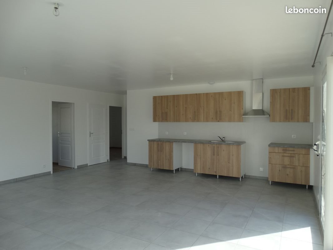 Maison à louer, 91m², Surgères