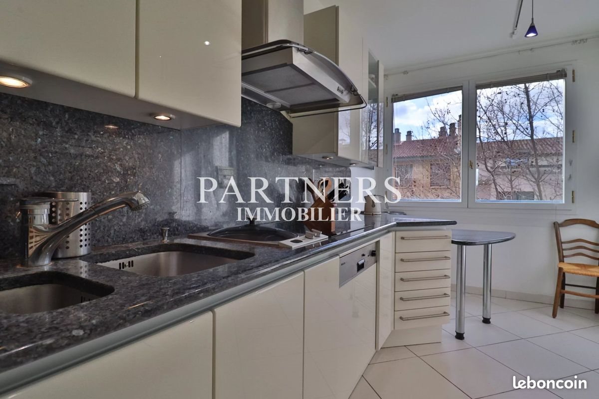 Appartement à louer, 113m², Aix-en-Provence