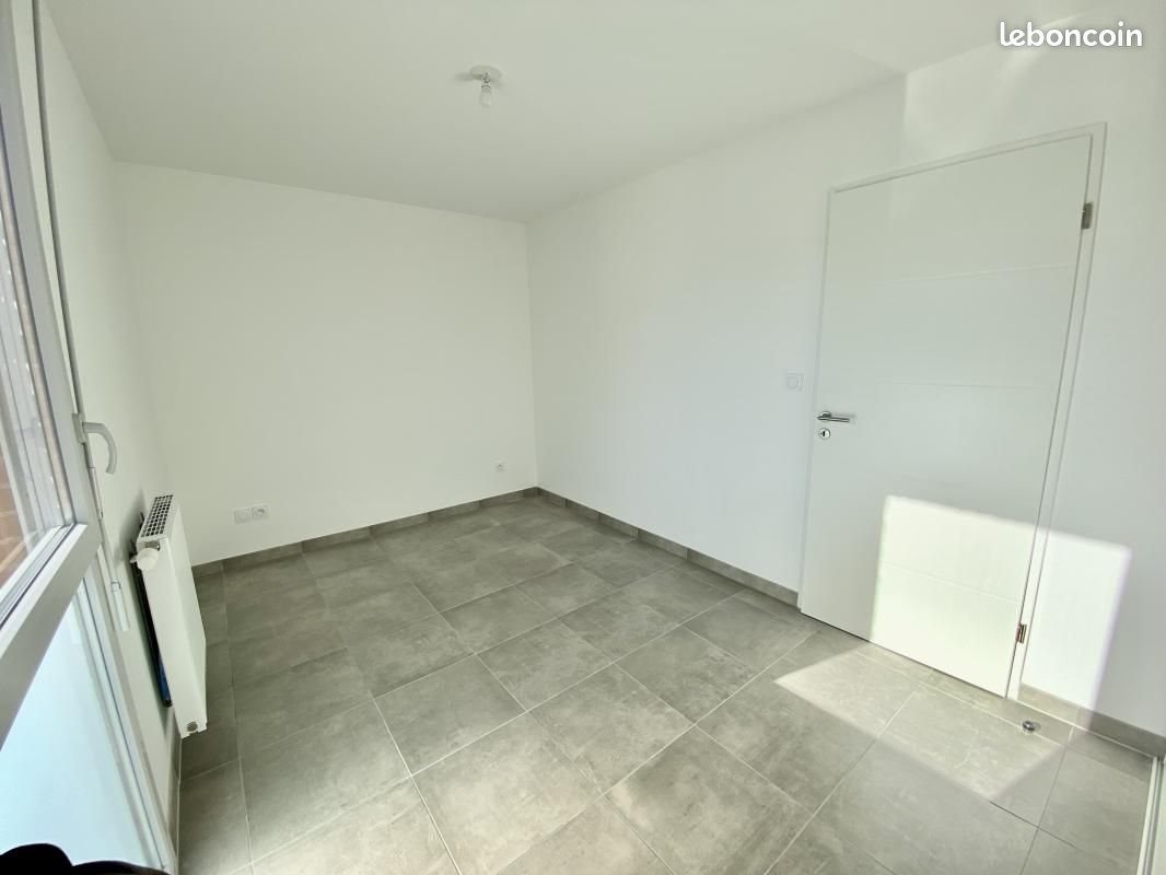 Appartement à louer, 70m², Montrabé