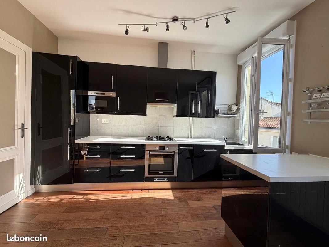 Appartement à louer, 65m², Bordeaux