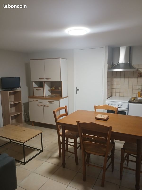 Maison à louer, 50m², Eyjeaux