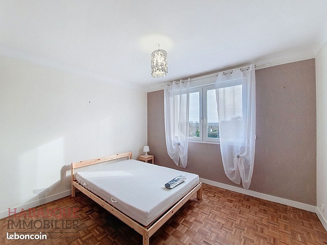 Appartement à louer, 143m², Landerneau