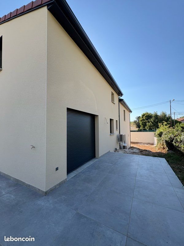 Maison à louer, 90m², Roussillon