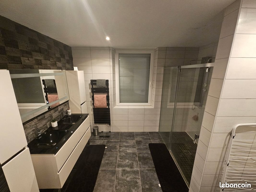 Appartement à louer, 80m², Cravanche