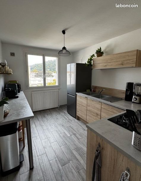 Appartement à louer, 45m², Saint-Etienne