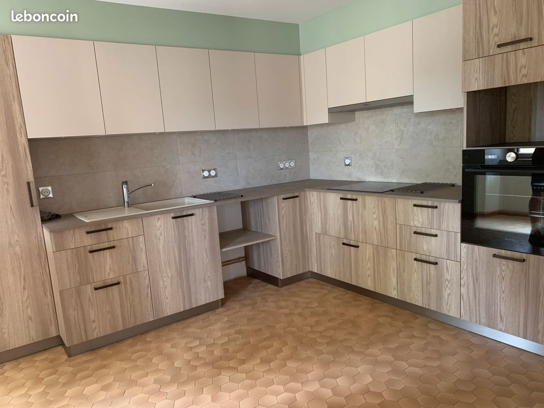 Maison à louer, 120m², Mende