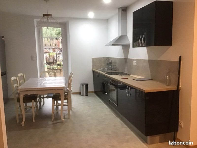 Appartement à louer, 80m², Trèbes